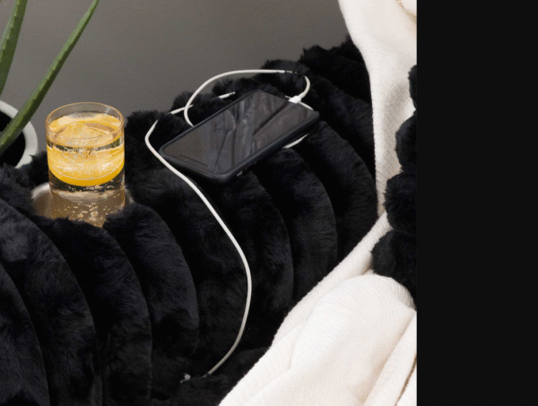 4500-onyx-chaise-close-up_orig-1.png 4500 - Onyx Chaise Lounge
